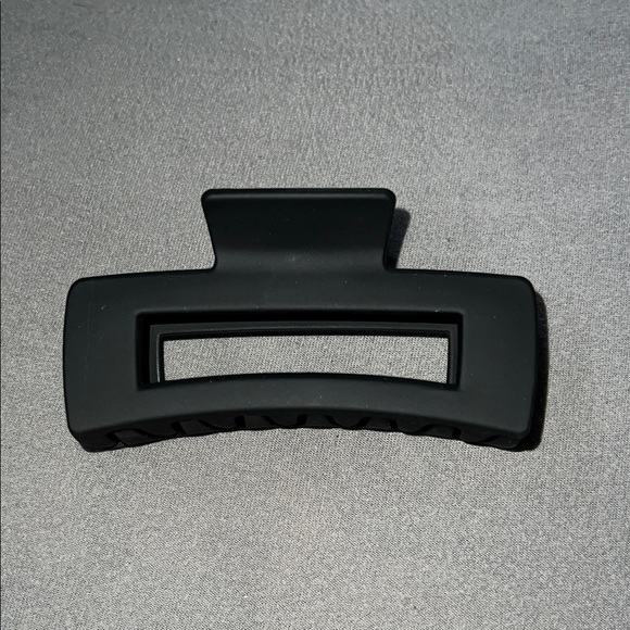 Target Other - Medium Black Hair Claw Clip